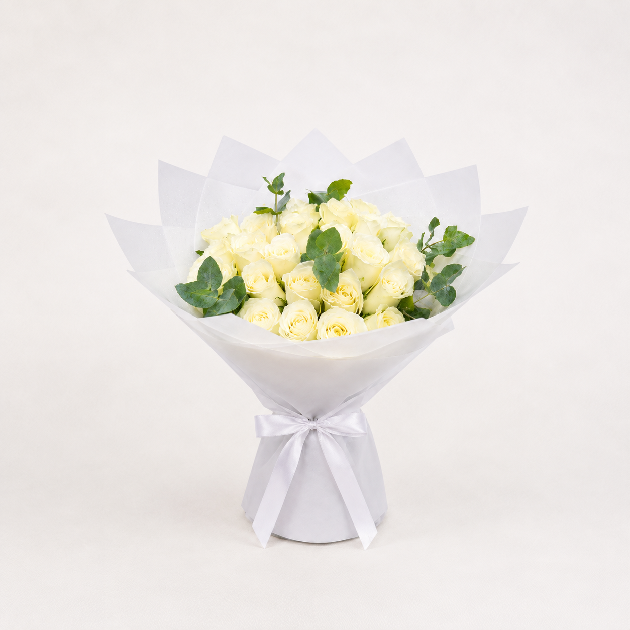 Fresh white roses same-day flower delivery in kuwait.