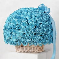 Elegant Basket Arrangement with Roses