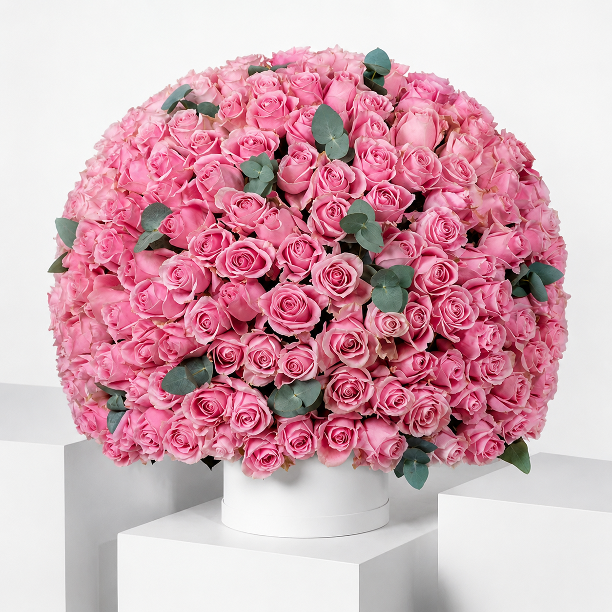 Pink Paradise 365 Roses Luxury Box