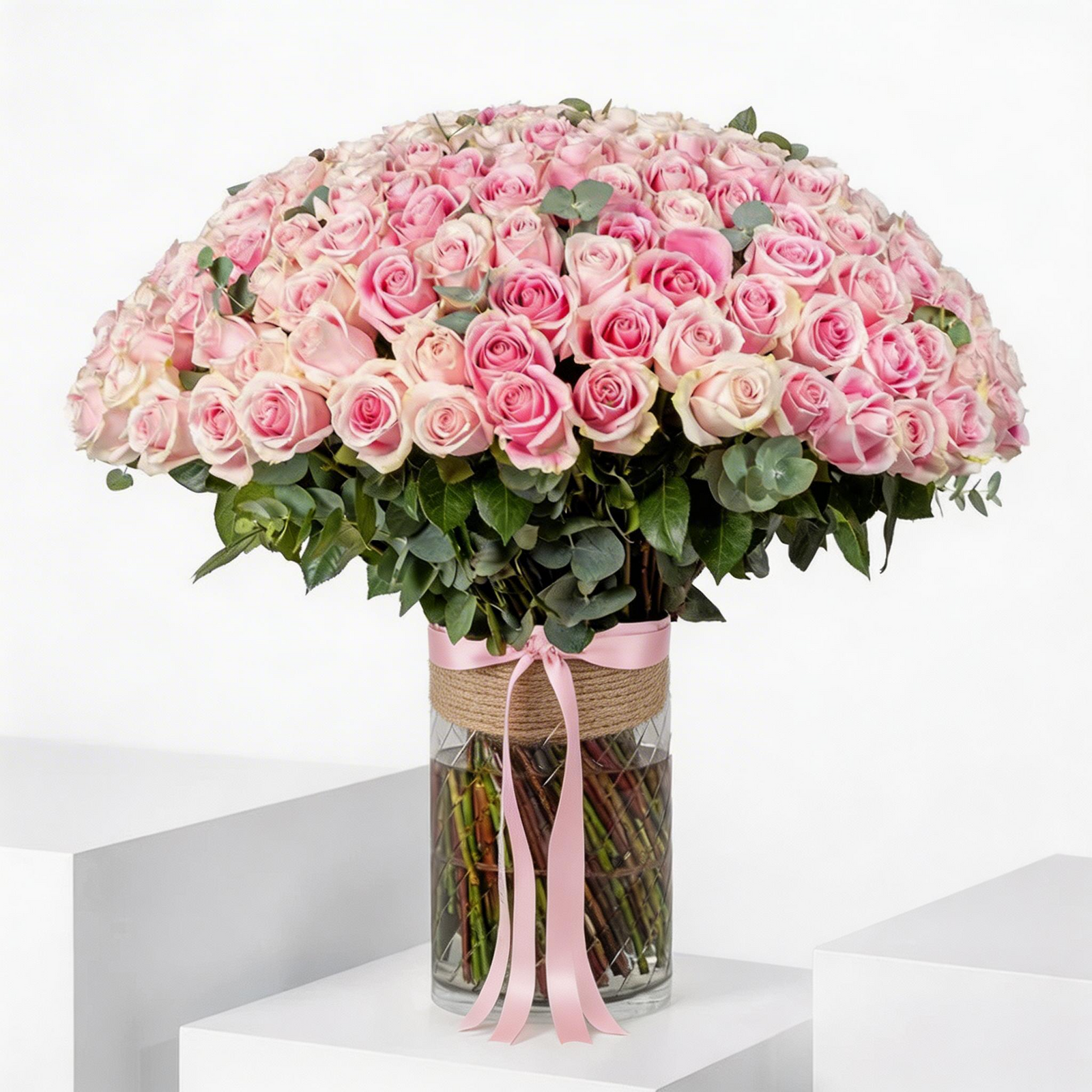 Luxury 200 Pink Roses Grand Vase