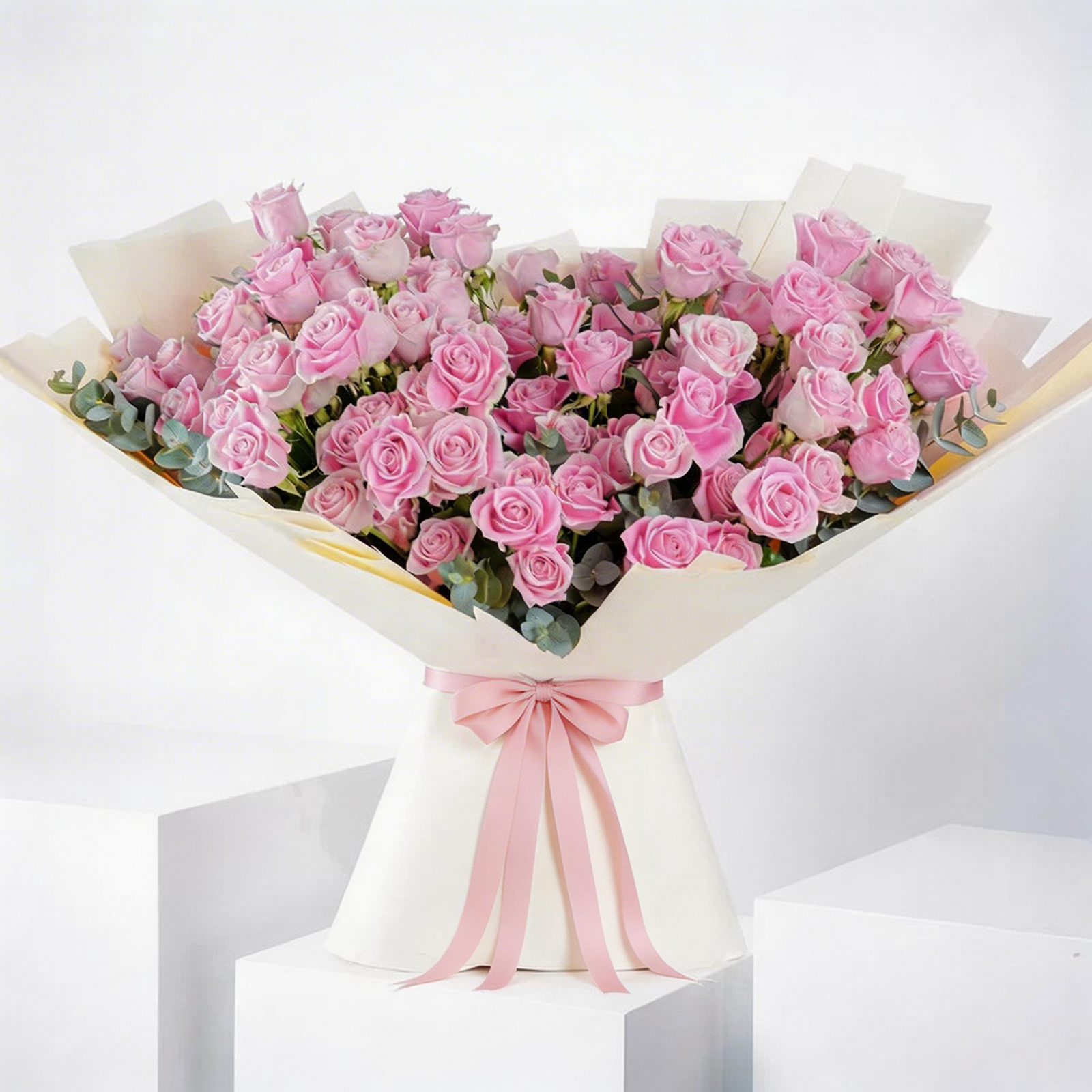 Elegant Bouquet of 100 Long-Stem Pink Roses
