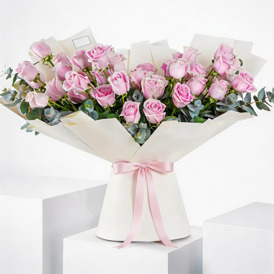 Elegant Bouquet of 50 Fresh Pink Roses – Hand-Tied Floral Arrangement