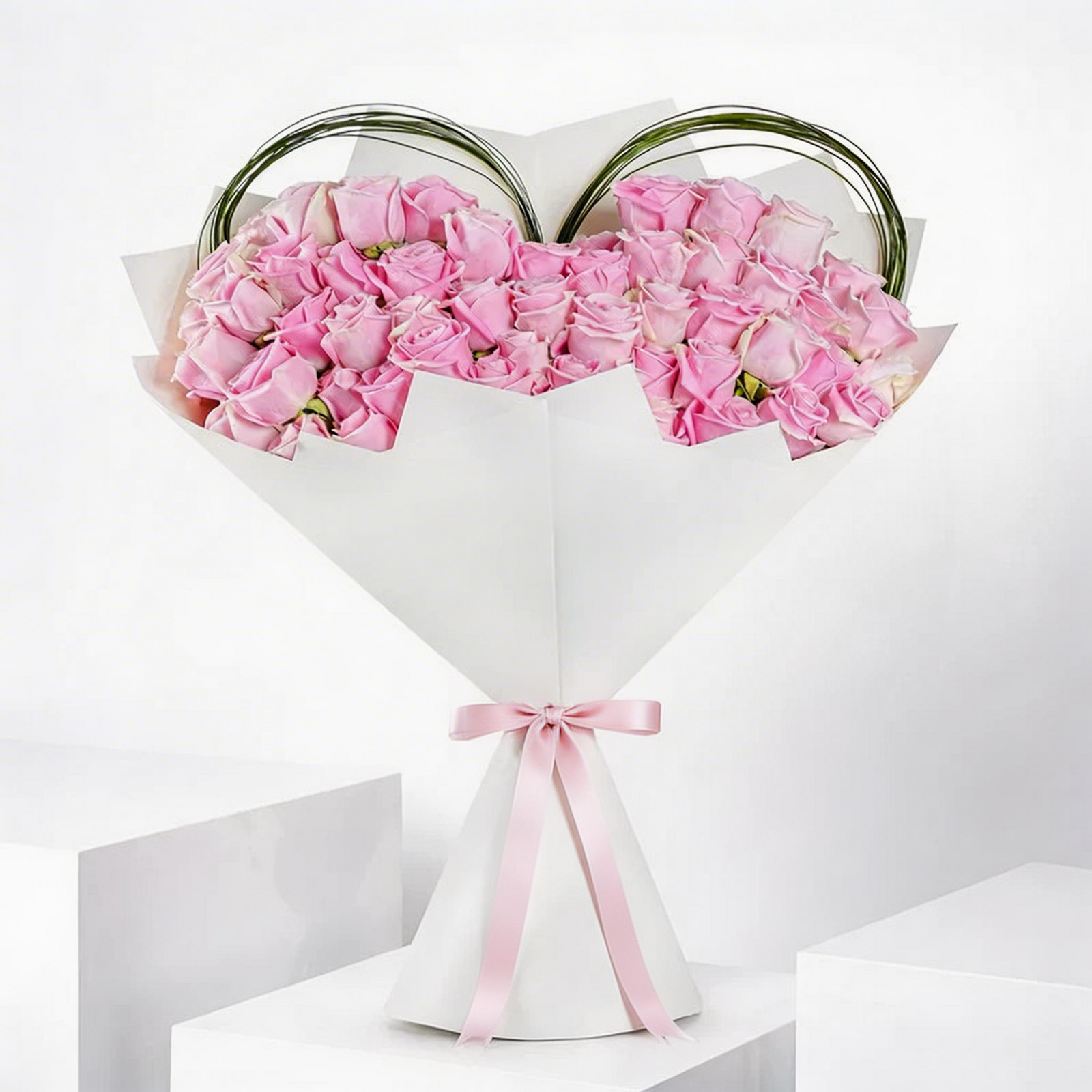 Elegant 50 Long-Stem Pink Rose Bouquet – Hand-Tied Floral Arrangement